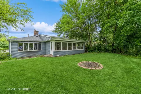 26177 W Heart O Lakes Blvd, Antioch, IL 60002