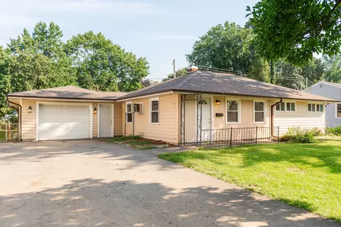 124 Tilton Park Dr, Dekalb, IL 60115