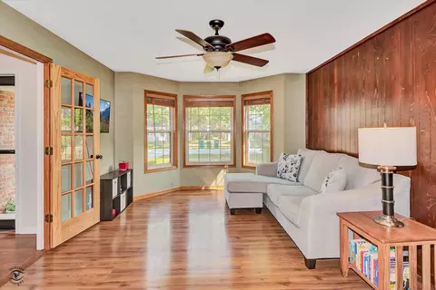 Living - 255 E Prairie St, Manhattan, IL 60442 photo 2 of 2