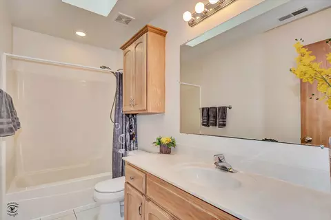Bath - 255 E Prairie St, Manhattan, IL 60442 photo 4 of 5