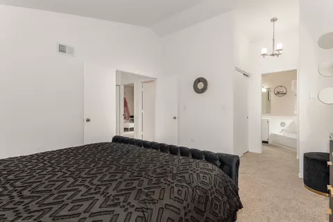 Bedroom - 700 Lilac Dr, Algonquin, IL 60102 photo 2 of 4