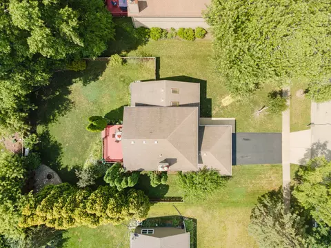 View/Area - 700 Lilac Dr, Algonquin, IL 60102 photo 2 of 5