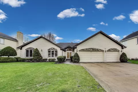 3617 Ari Ln, Glenview, IL 60026