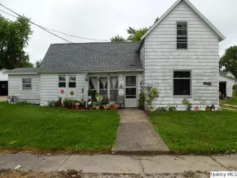 105 W 3rd Ave, La Harpe, IL 61450