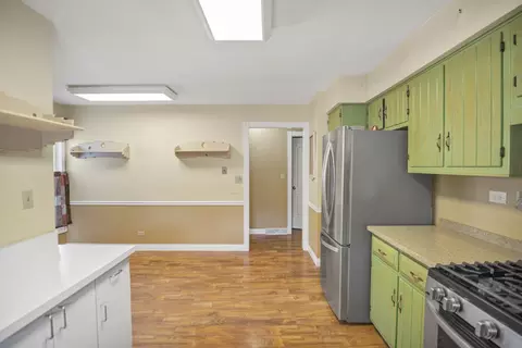 Kitchen - 219 Brookside Dr, Elgin, IL 60123 photo 1 of 2