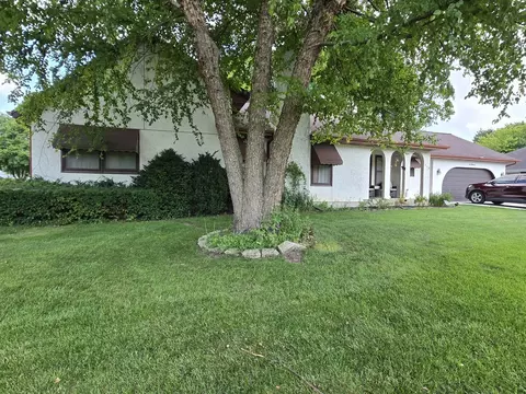 Exterior - 219 Brookside Dr, Elgin, IL 60123 photo 11 of 12