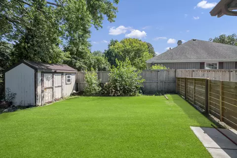 Exterior - 219 Brookside Dr, Elgin, IL 60123 photo 10 of 12