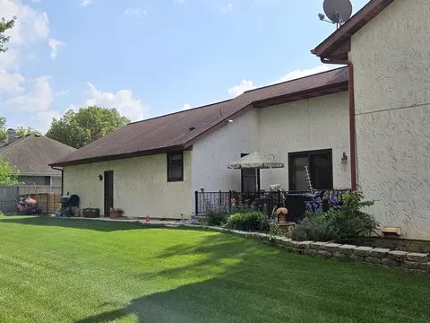 Exterior - 219 Brookside Dr, Elgin, IL 60123 photo 5 of 12