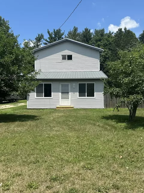 405 W Main St, Essex, IL 60935