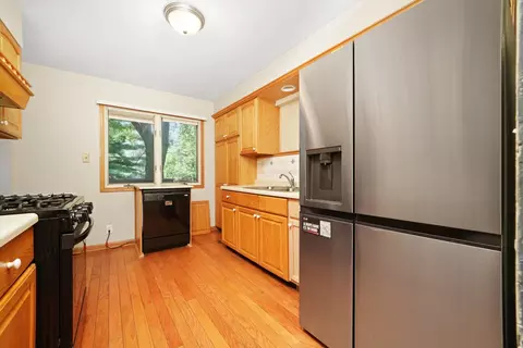 Kitchen - 3009 Mary Ln, Mchenry, IL 60050 photo 1 of 2