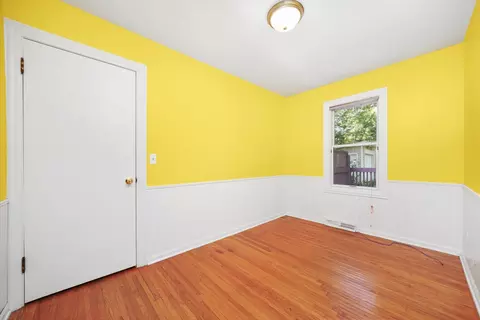Bedroom - 3009 Mary Ln, Mchenry, IL 60050 photo 2 of 6