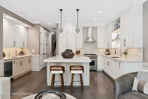 Kitchen - 2724 N Wayne Ave #3, Chicago, IL 60614 photo 1 of 4