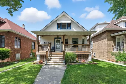 5004 W Fletcher St, Chicago, IL 60641