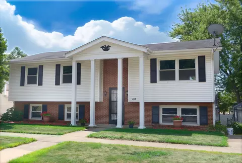 329 Desoto St, Ottawa, IL 61350