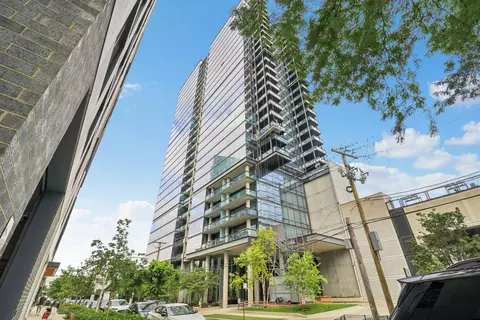 860 W Blackhawk St #1404, Chicago, IL 60642