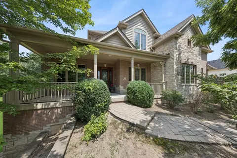 15 W070 91st St, Burr Ridge, IL 60527