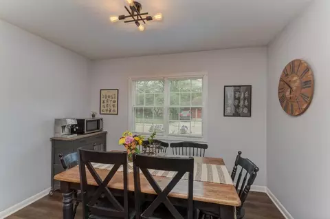 Dining - 202 Willard Ave, Ottawa, IL 61350 photo 1 of 2