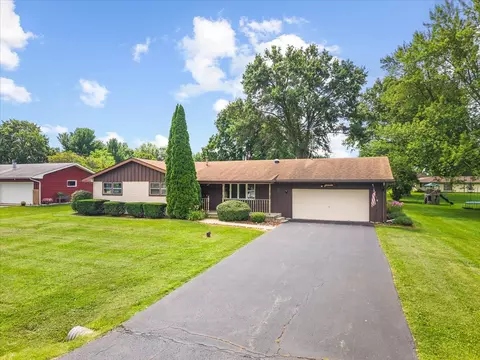 3147 Pheasant Ln, Belvidere, IL 61008