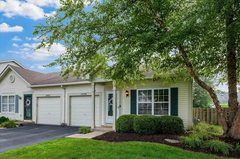 1454 Red Top Ln, Minooka, IL 60447