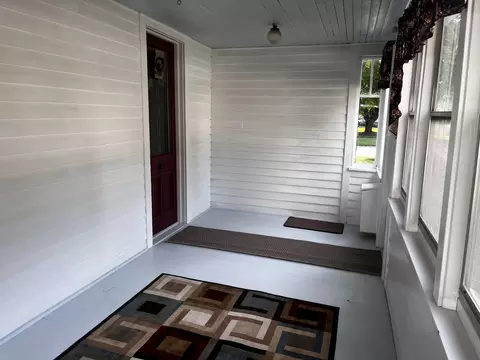 Exterior - 201 E Morris St, Morrison, IL 61270 photo 2 of 5
