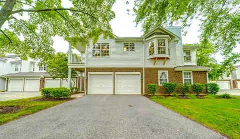477 Grosse Pointe Cir #3-6, Vernon Hills, IL 60061