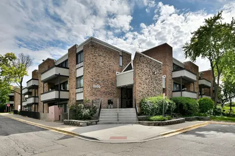 1806 Hemlock Pl #105, Schaumburg, IL 60173