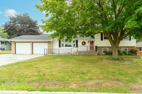 1909 Church St, Peru, IL 61354