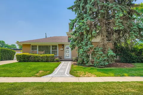 2739 Pauline Ave, Glenview, IL 60025