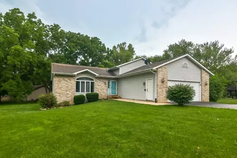 309 Redman Hwy SW, Poplar Grove, IL 61065