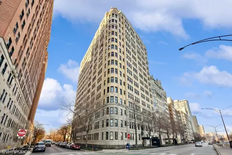 3300 N Lake Shore Dr #4E, Chicago, IL 60657