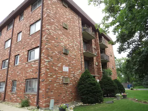 7110 W 93rd Pl #2E, Oak Lawn, IL 60453