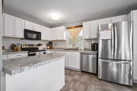 1907 Cloud St, Bloomington, IL 61701 photo 10