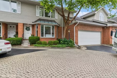 1622 Glenview Rd, Glenview, IL 60025