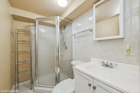 320 Pleasant St, Hoffman Estates, IL 60169 photo 16