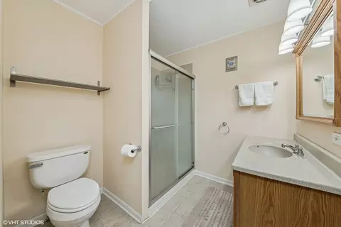 320 Pleasant St, Hoffman Estates, IL 60169 photo 11