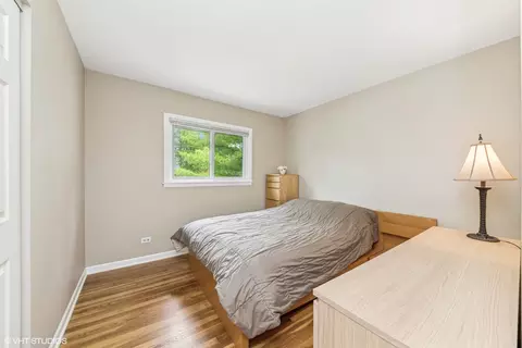 320 Pleasant St, Hoffman Estates, IL 60169 photo 7