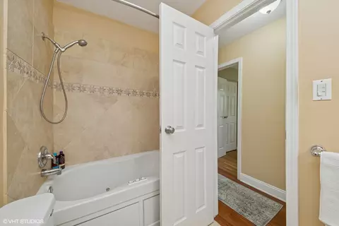 320 Pleasant St, Hoffman Estates, IL 60169 photo 9
