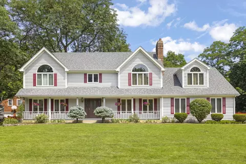 1565 Orchard Rd, Wheaton, IL 60189