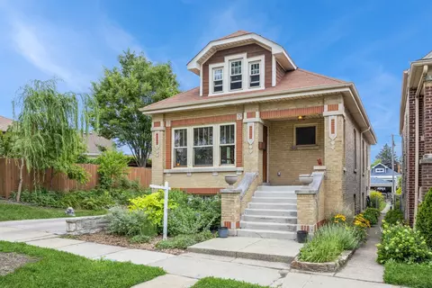 2523 Home Ave, Berwyn, IL 60402