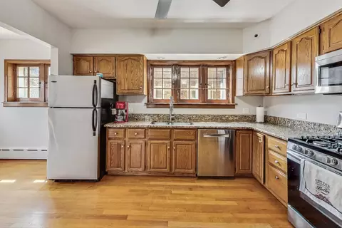 Kitchen - 7102 Riverside Dr, Berwyn, IL 60402 photo 2 of 3