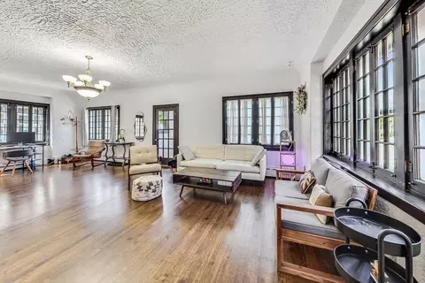 Living - 7102 Riverside Dr, Berwyn, IL 60402 photo 2 of 5