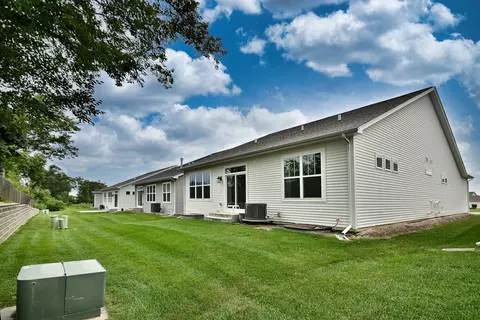 Exterior - 222 N Sunset Ln, Addison, IL 60101 photo 8 of 8