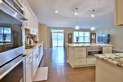 Kitchen - 222 N Sunset Ln, Addison, IL 60101 photo 1 of 4