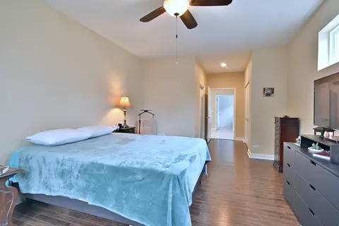 Bedroom - 222 N Sunset Ln, Addison, IL 60101 photo 4 of 5