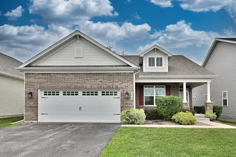 Exterior - 222 N Sunset Ln, Addison, IL 60101 photo 2 of 8