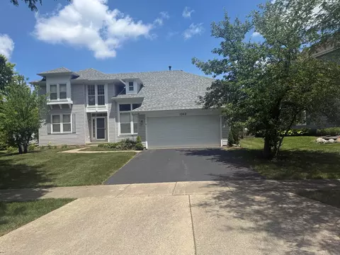1062 Dearborn Ln, Vernon Hills, IL 60061