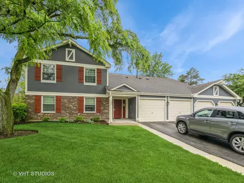127 Wolcott Ct #2, Schaumburg, IL 60193