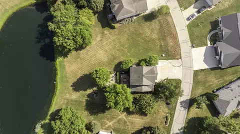 View/Area - 570 Logue Cir, Seneca, IL 61360 photo 5 of 9