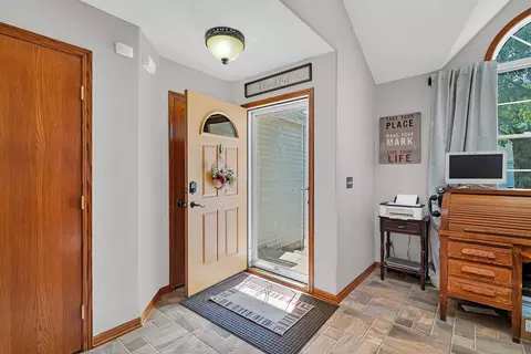 Entry Way - 570 Logue Cir, Seneca, IL 61360 photo 1 of 1