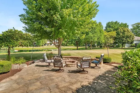 Exterior - 570 Logue Cir, Seneca, IL 61360 photo 4 of 7